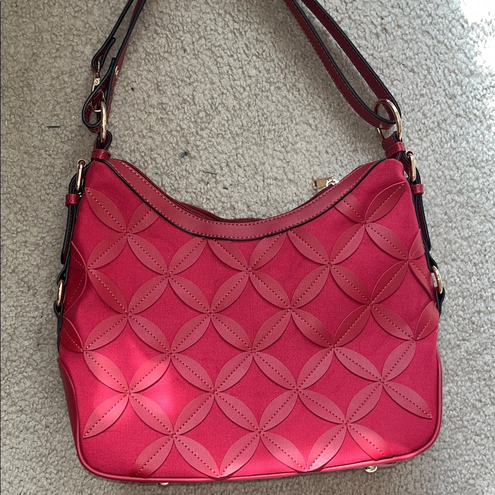 Women's Red Shoulder Bag with Geometric Petal Cutout